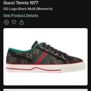 New Gucci tennis shoes only worn once woman
